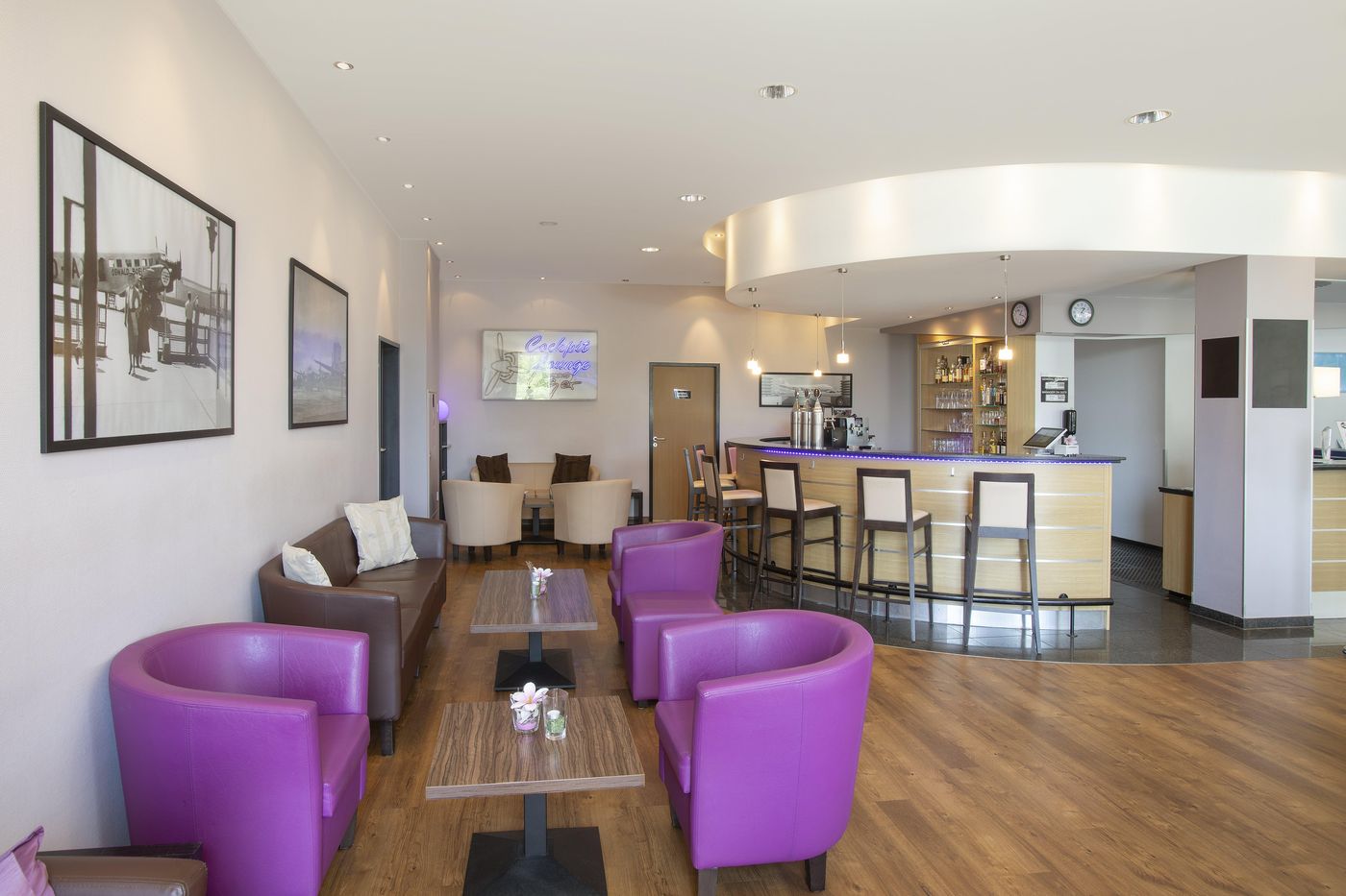 Holiday Inn Express Frankfurt Airport - Germany - MOERFELDEN-WALLDORF - Bar - 1