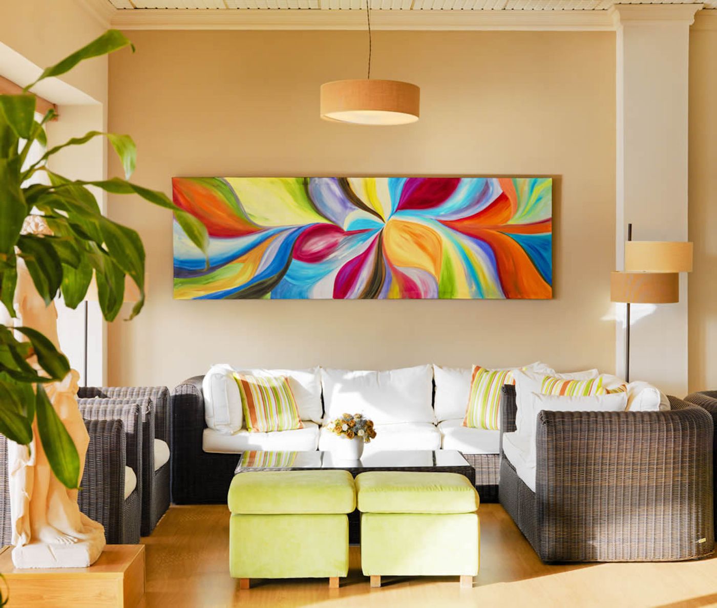 Regency-Torviscas-Apartments-Suites-Lobby-32