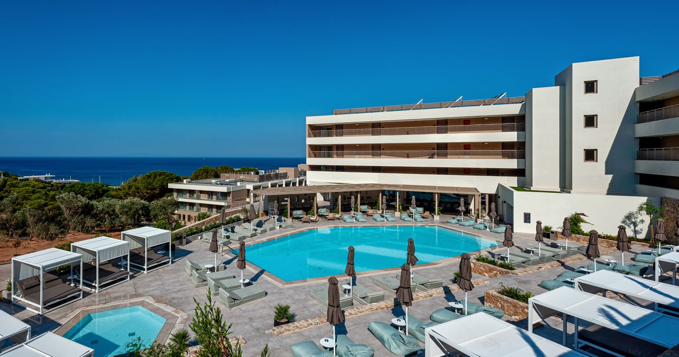 Vincci-EverEden-Beach-Resort-Pool-79