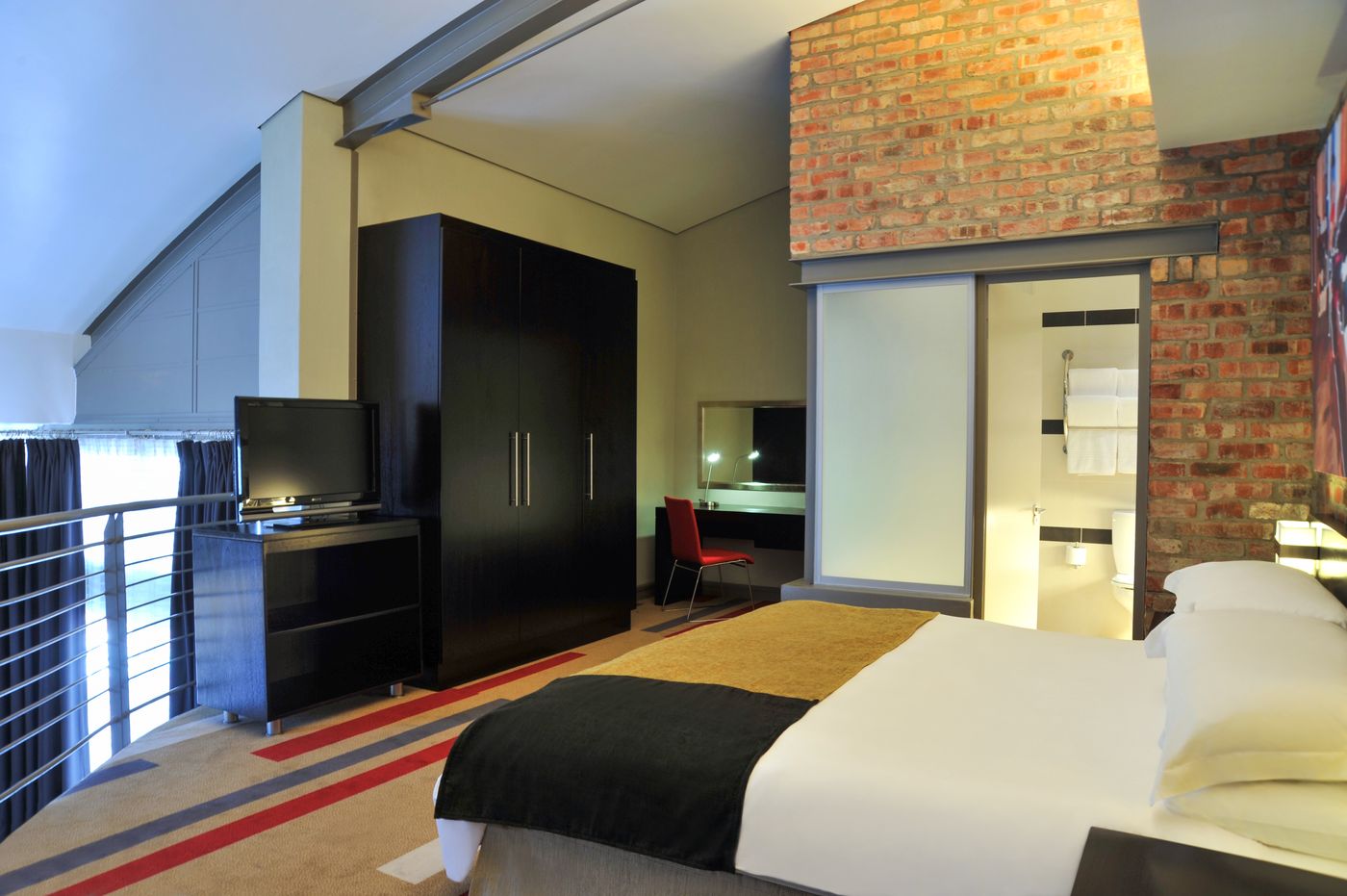 Garden-Court-Victoria-Junction-Hotel-Room-19