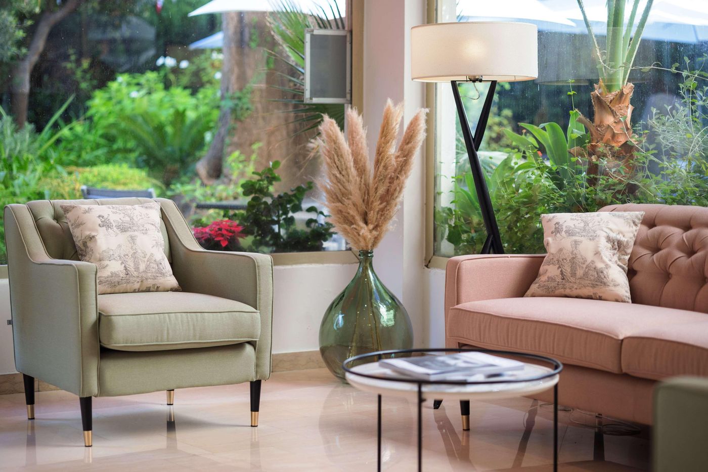 Best-Western-Plus-Hotel-Brice-Garden-Lobby-71