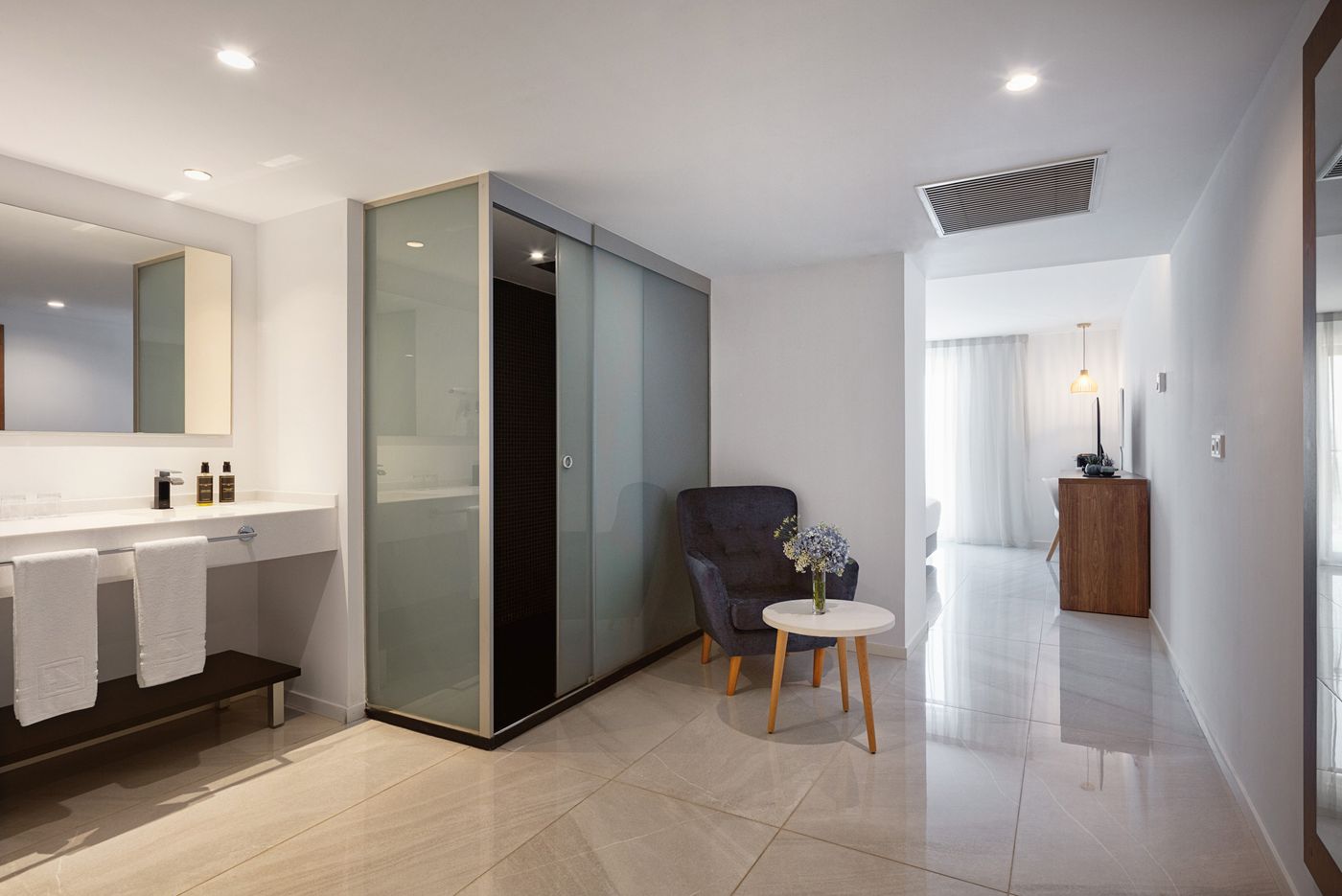 El-Puerto-Ibiza-Hotel---Spa-Room-43