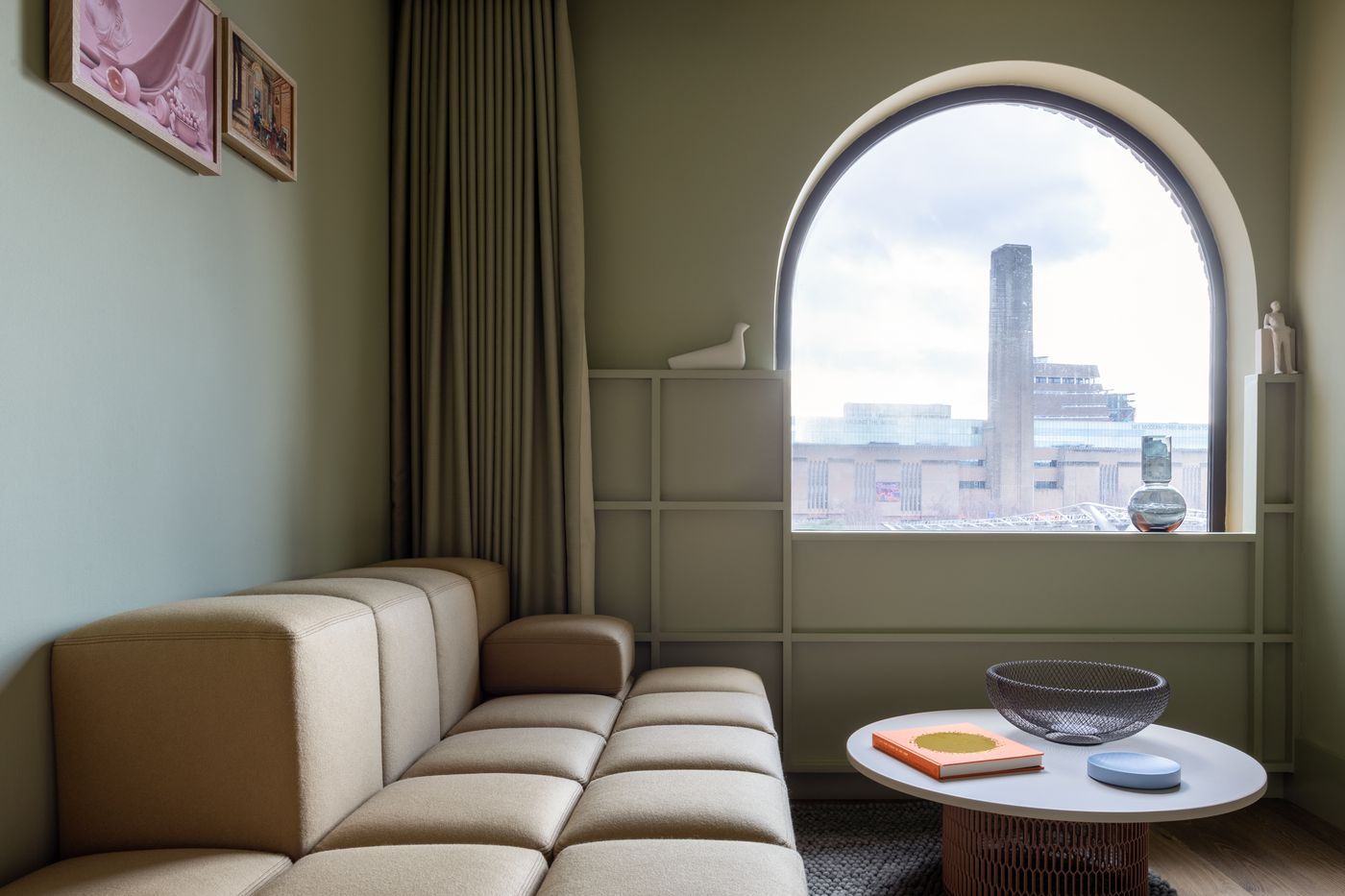 Locke at Broken Wharf, Millennium Bridge - United Kingdom - London - Room - 9