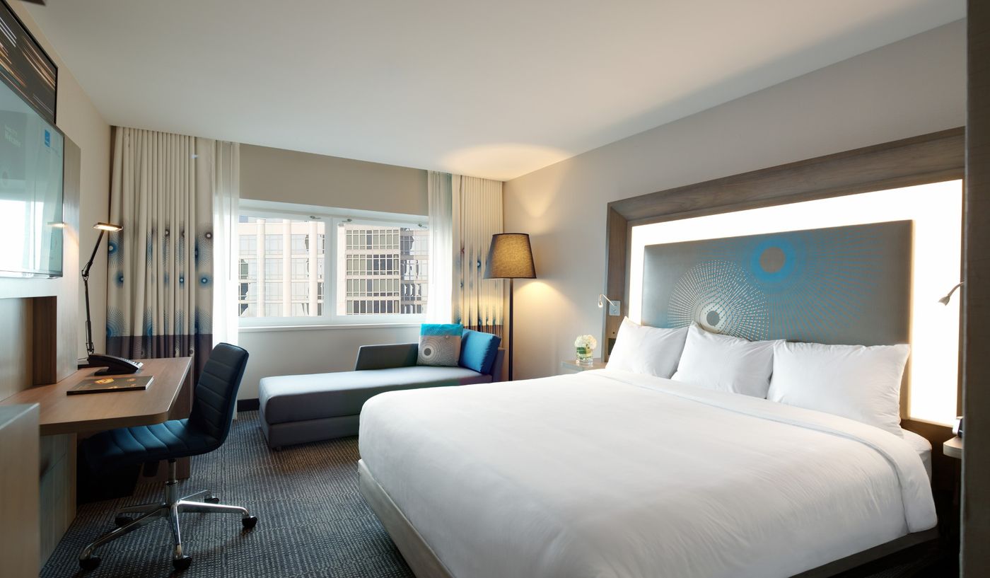 M-Social-Hotel-Times-Square-New-York-Room-30