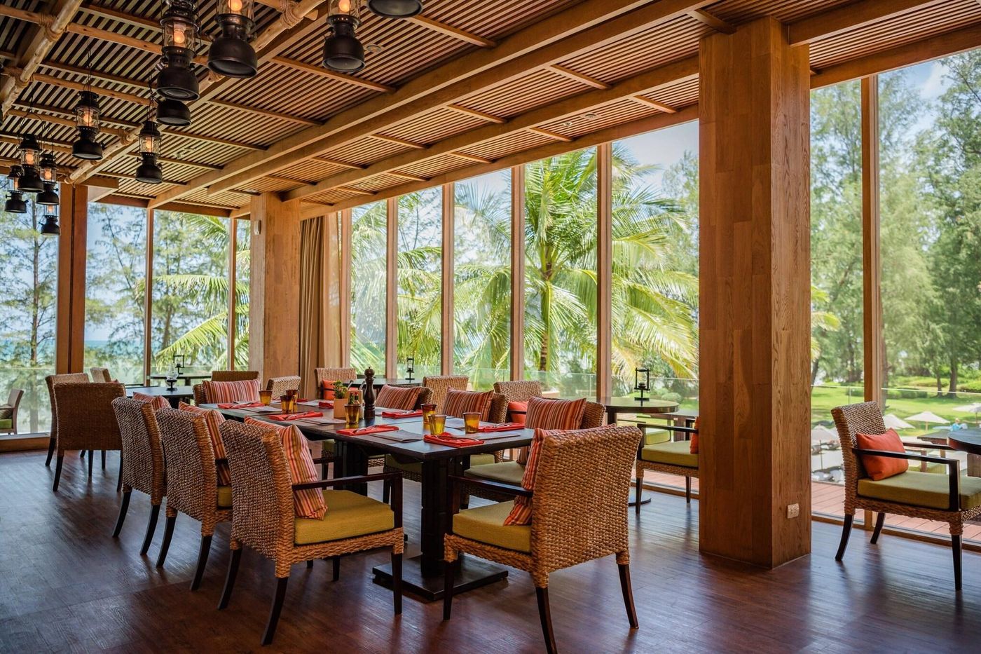 Renaissance-Phuket-Resort---Spa-Conferences-55