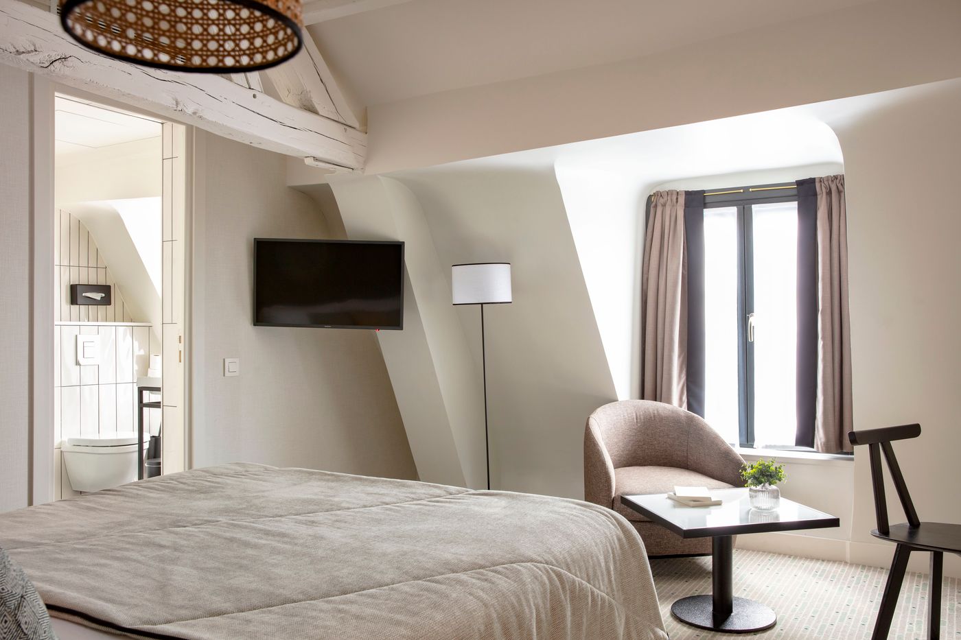 Hotel-Bastille-Speria-Room-20