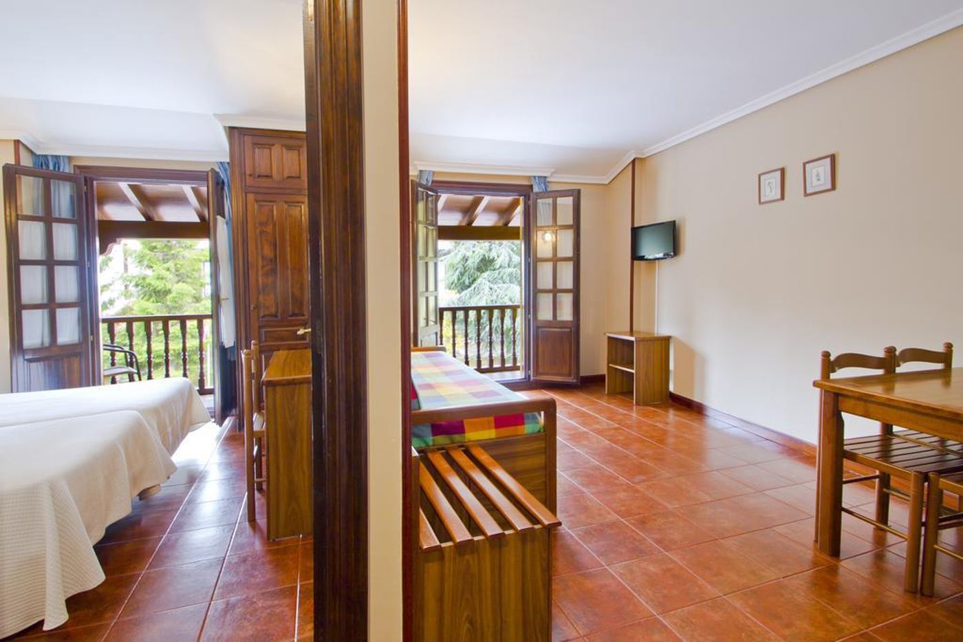 Capriccio-Spain-SANTILLANA DE MAR-General view-8