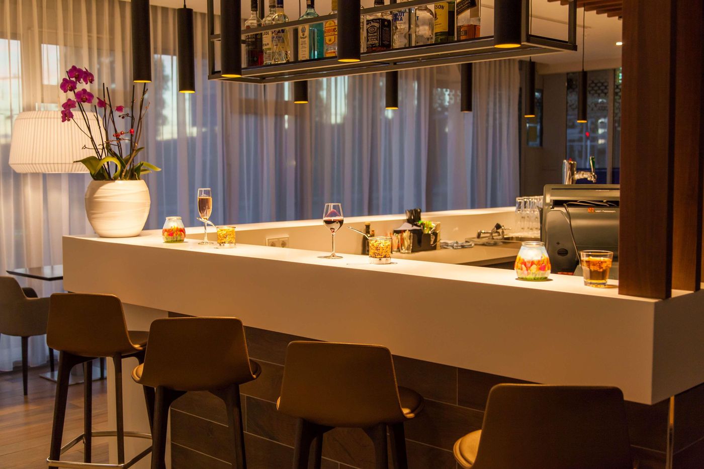 Hampton-By-Hilton-Amsterdam-City-Centre-East-General-view-18