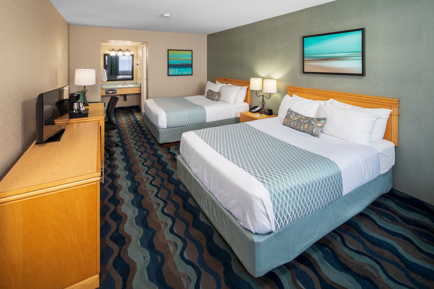 Accent-Inn-Vancouver-Burnaby-Room-7