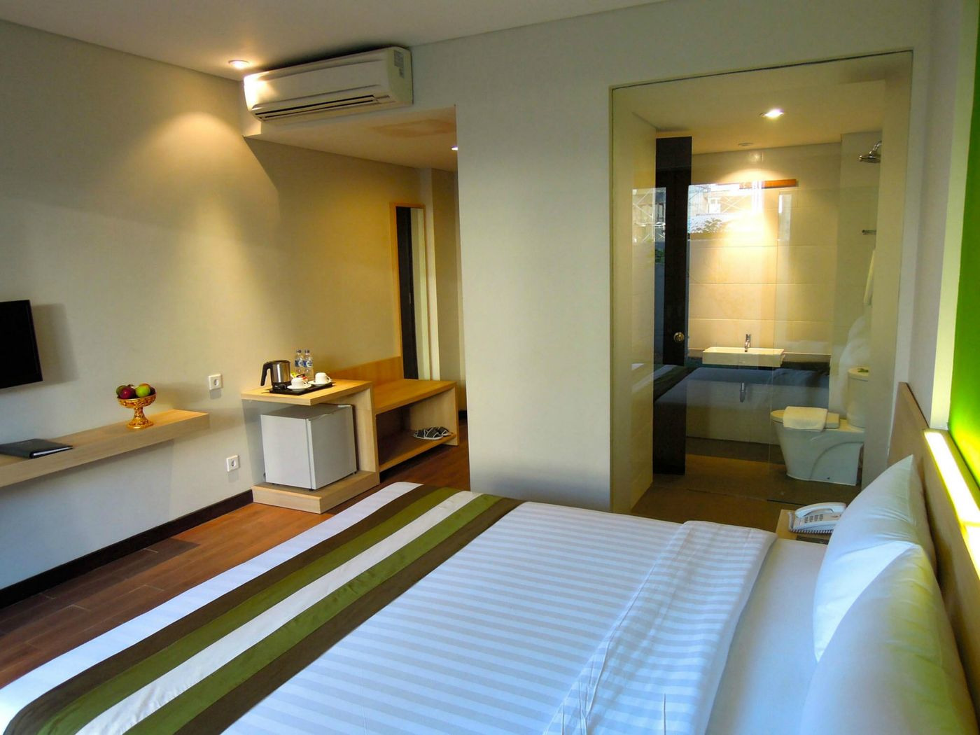 Grand Whiz Hotel Nusa Dua-Indonesia-Bali-Room-10