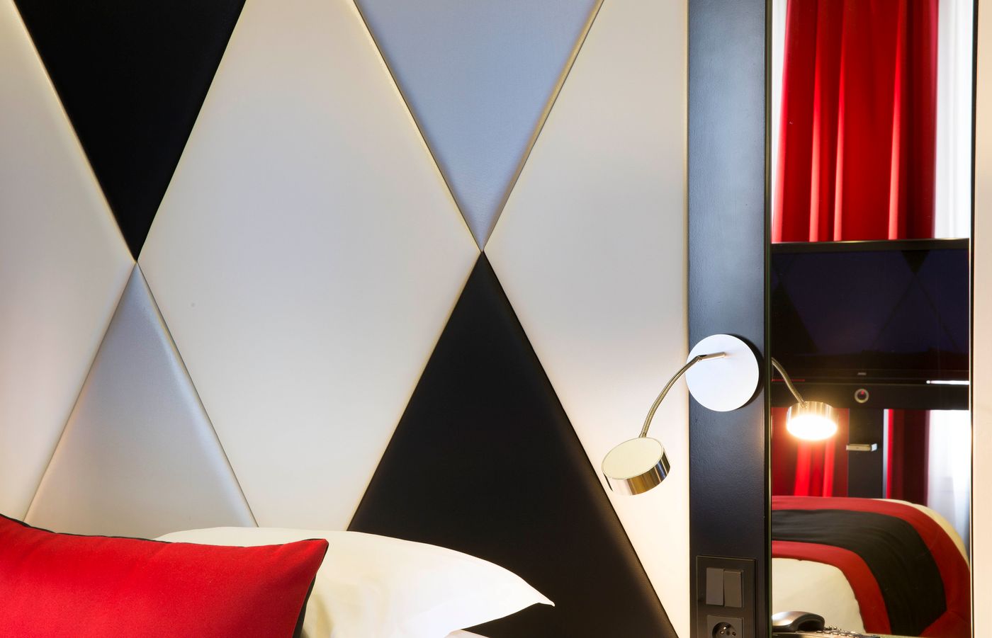 L-Empire-Paris-Room-32