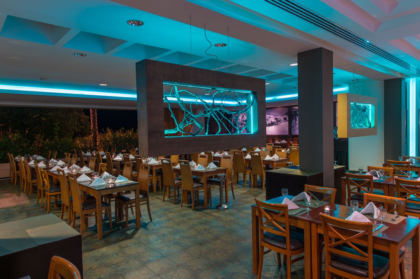 Vila-Baleira-Porto-Santo-Restaurant-35