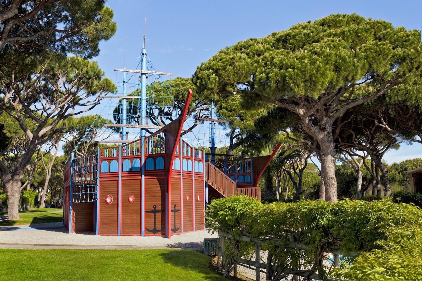 Pine Cliffs Hotel, a Luxury Collection Resort