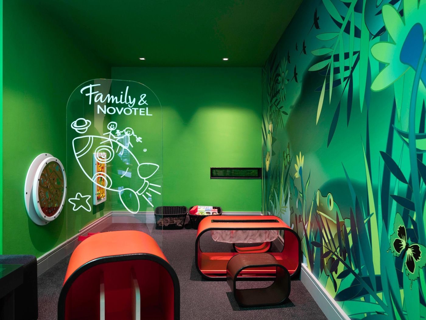 Novotel-Amsterdam-City-Sports-and-Entertainment-77