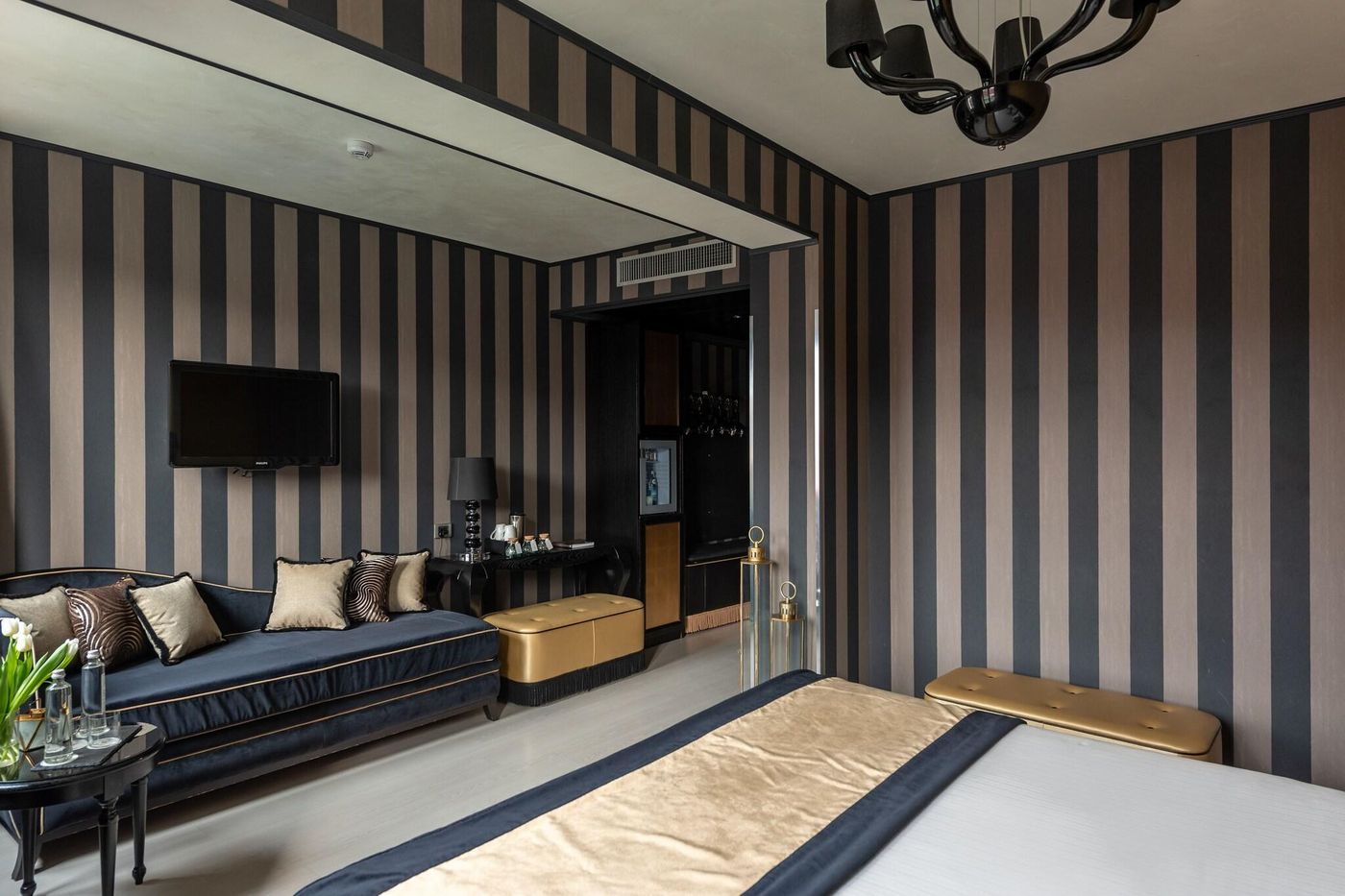 Carnival-Palace-Room-32