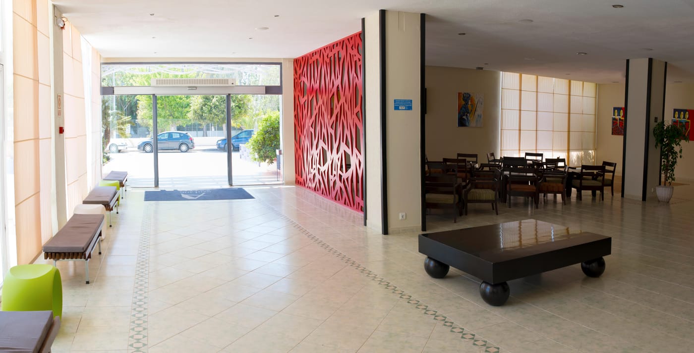 Azuline-Hotel-Pacific-Lobby-39