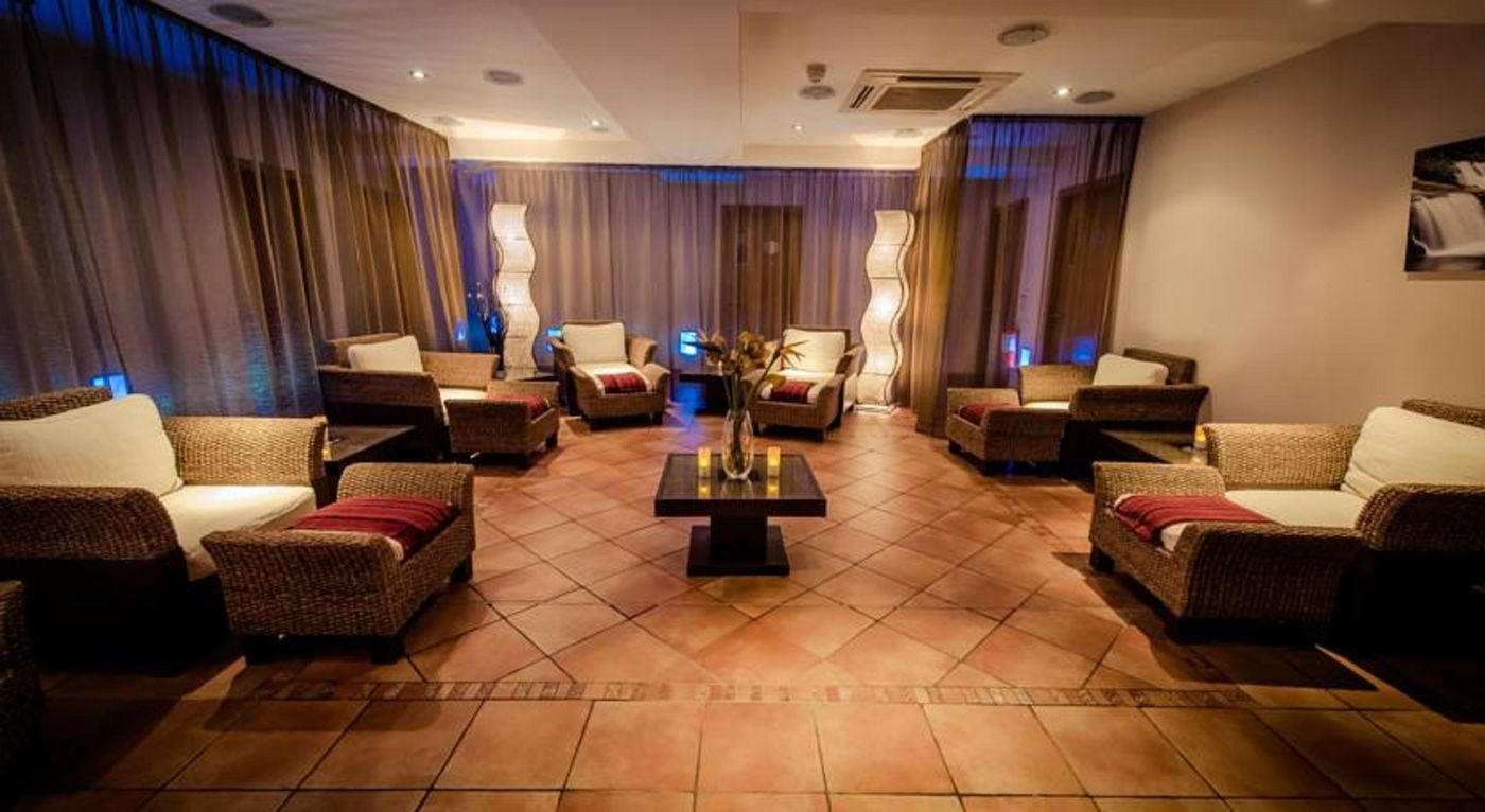 Rochestown-Lodge-Hotel---Spa-Sports-and-Entertainment-6