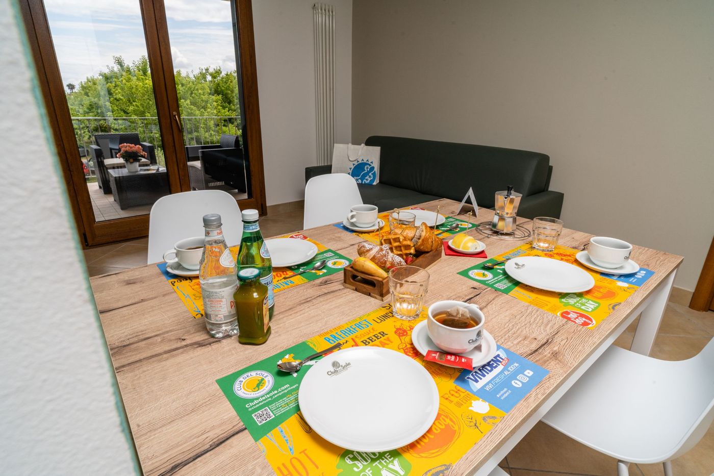 Club-del-Sole-Stork-Family-Collection-Room-10