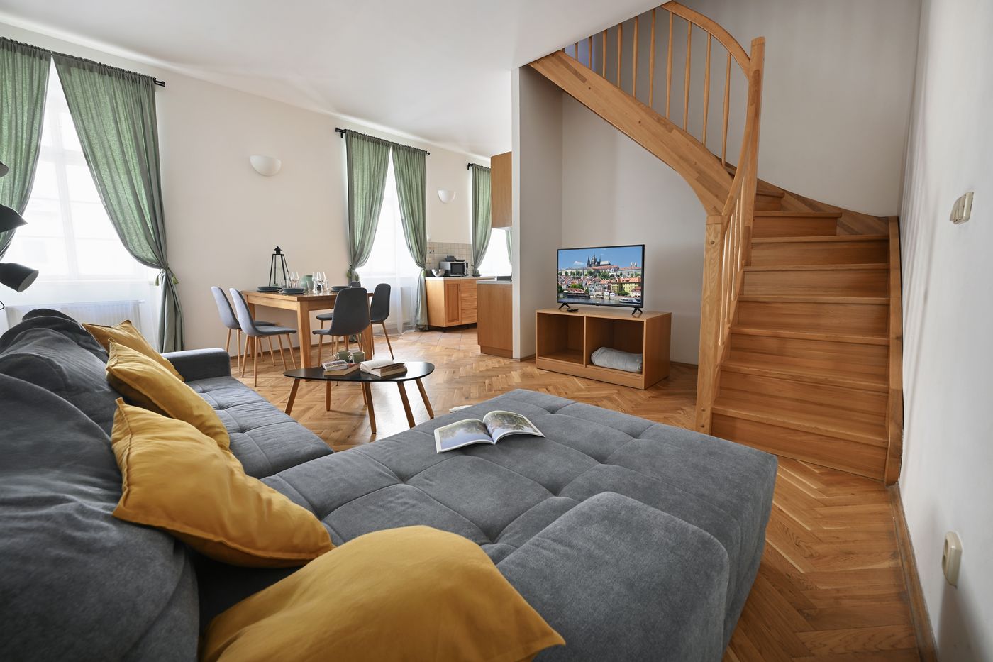 Boutique-Apartments-White-Swan-Room-34