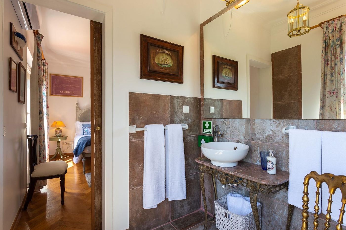 Geronimo-Guest-House-Bel-m-Room-36