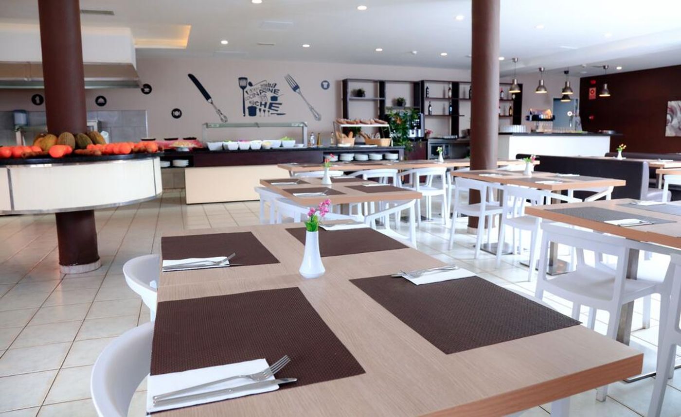 Labranda-Bahia-Fanabe---Villas-Restaurant-22