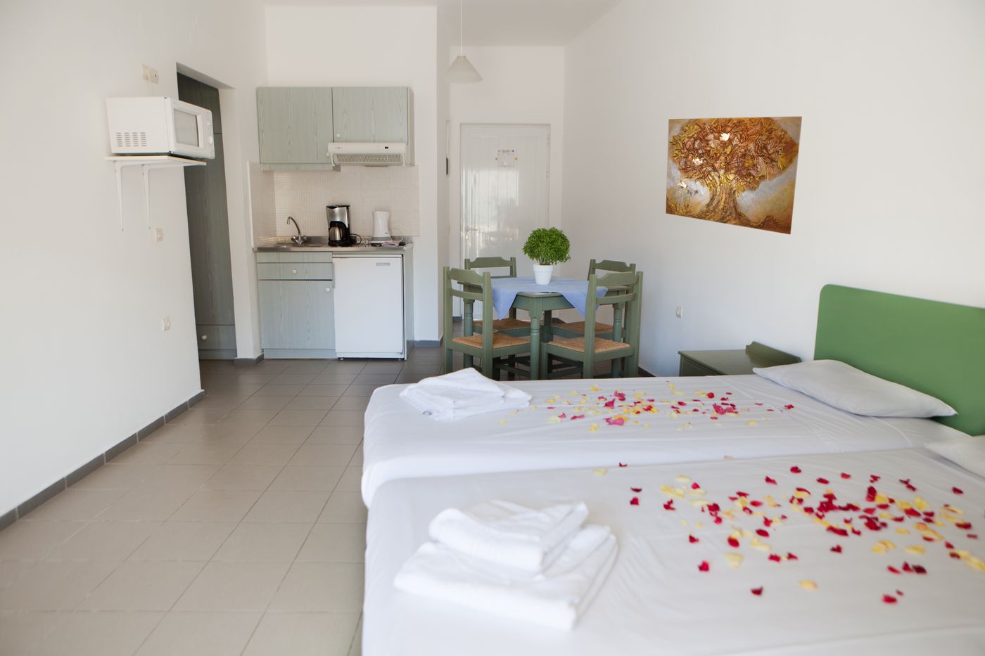 Blue Horizon Apartments