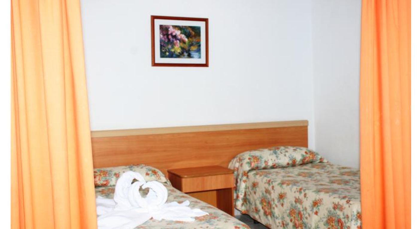 Del-Rey-Apartments-Room-20