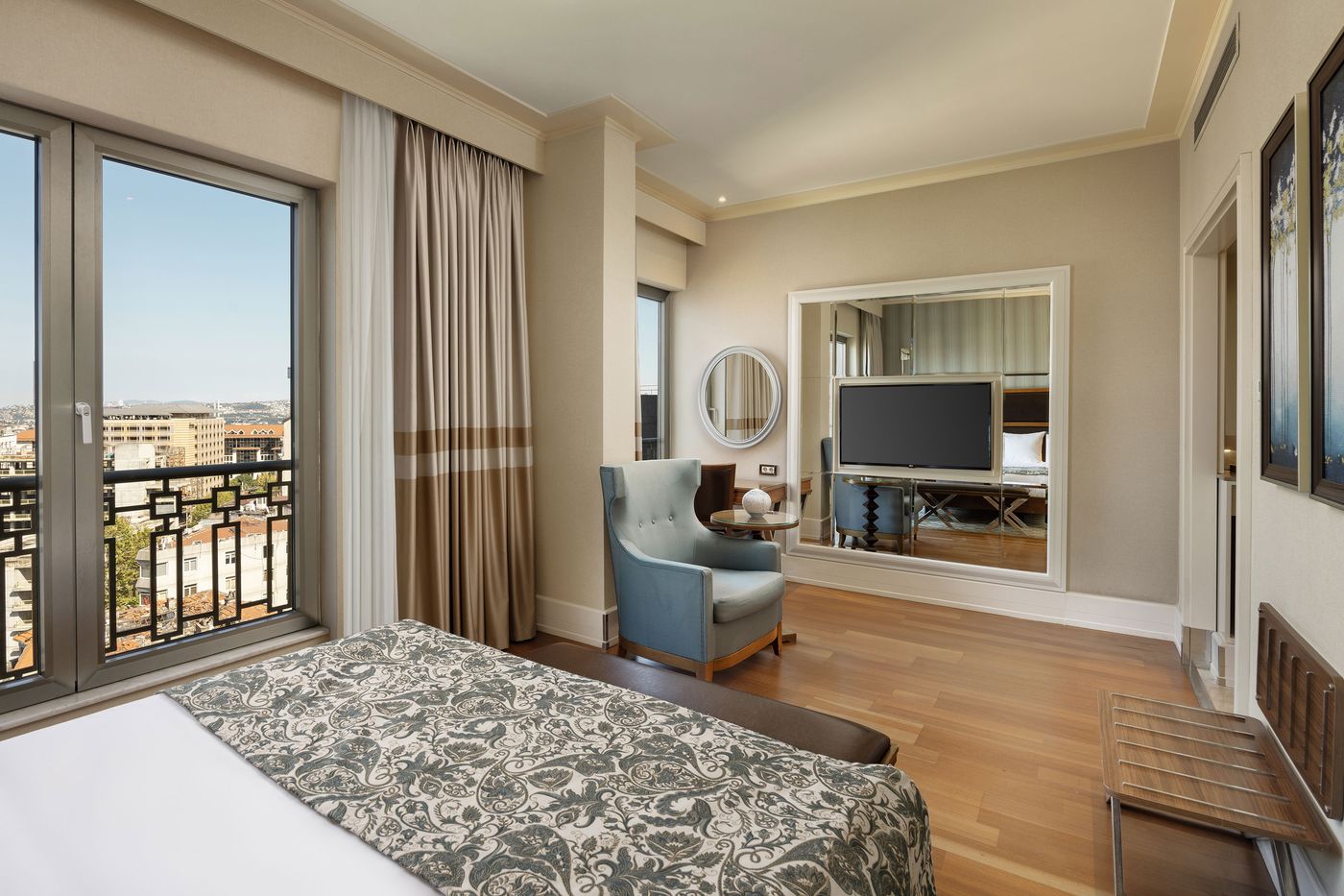 Titanic-City-Taksim-Room-10