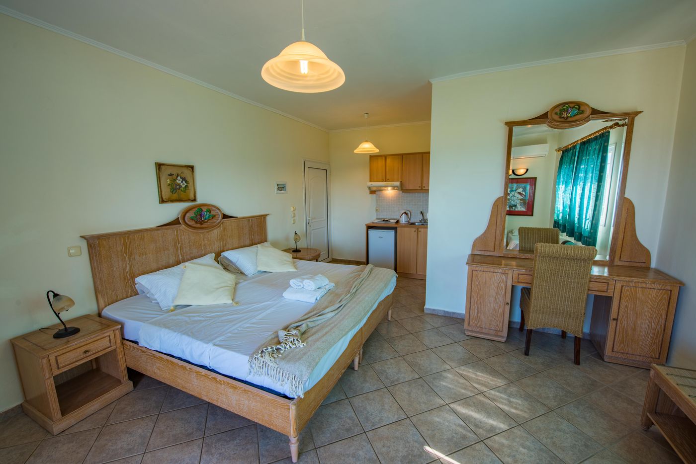 Sotiris Studios and Apartments