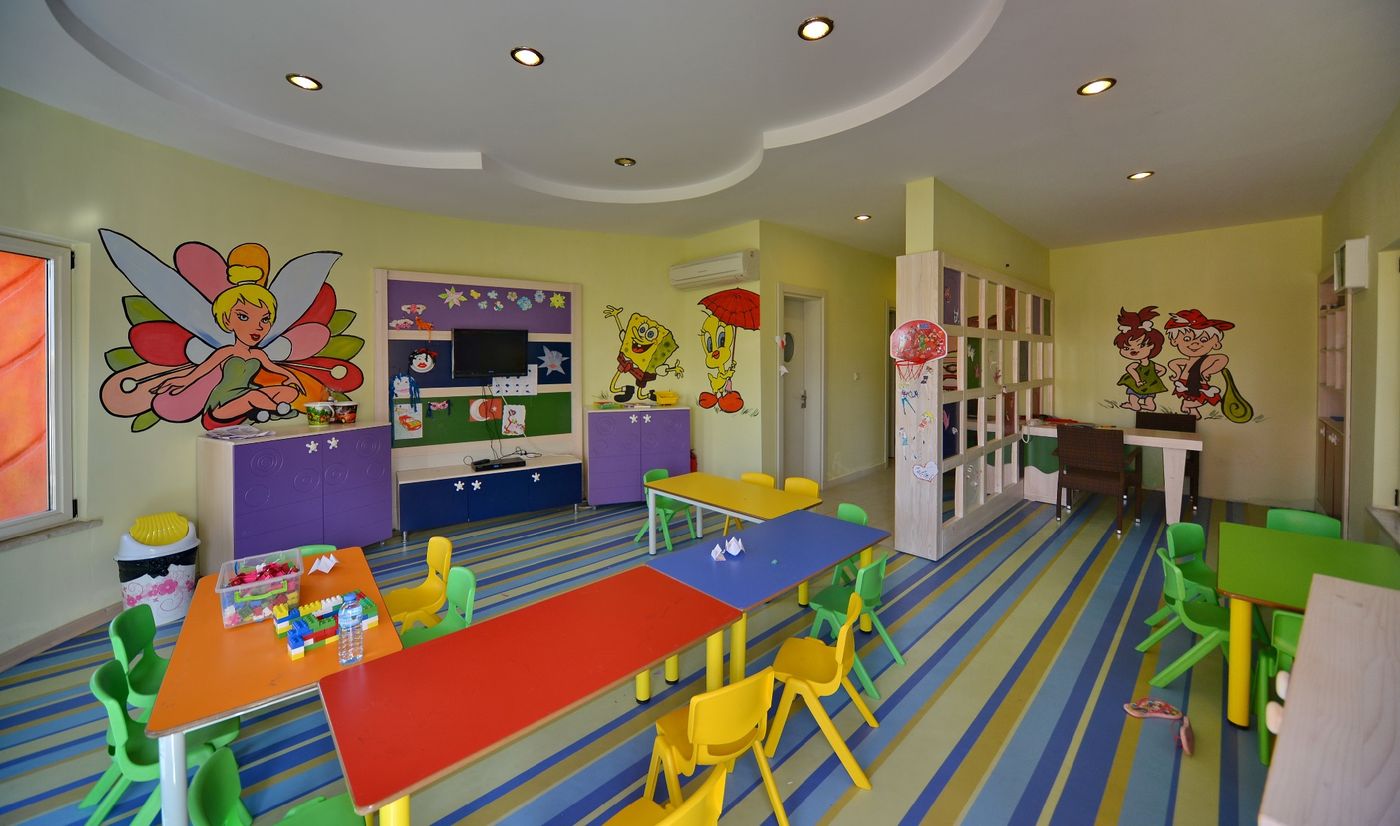 Side-Crown-Palace-Sports-and-Entertainment-38