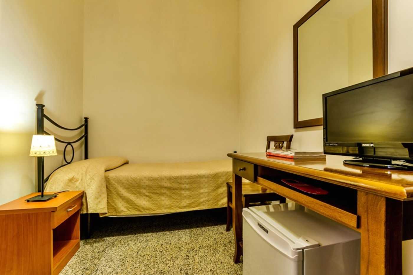 Antico-Acquedotto-Hotel-Room-18