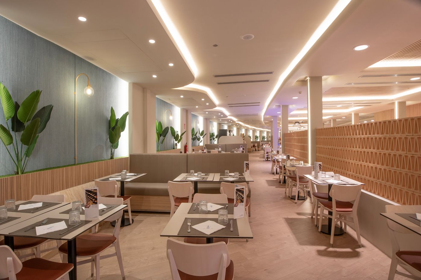 Gran-Hotel-Bali-Restaurant-50