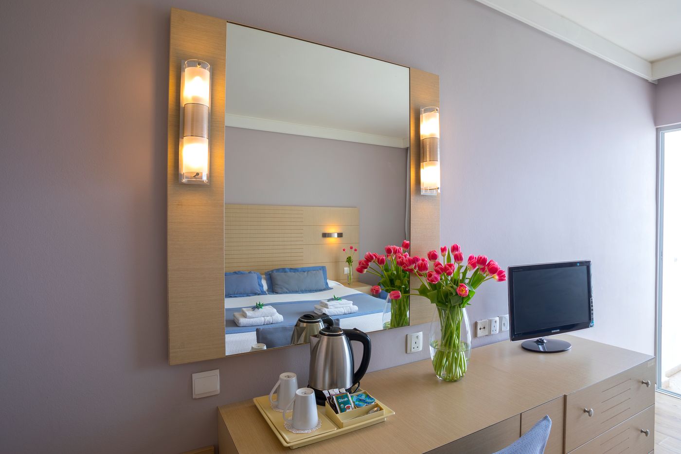 Louis-Ledra-Beach-Room-21