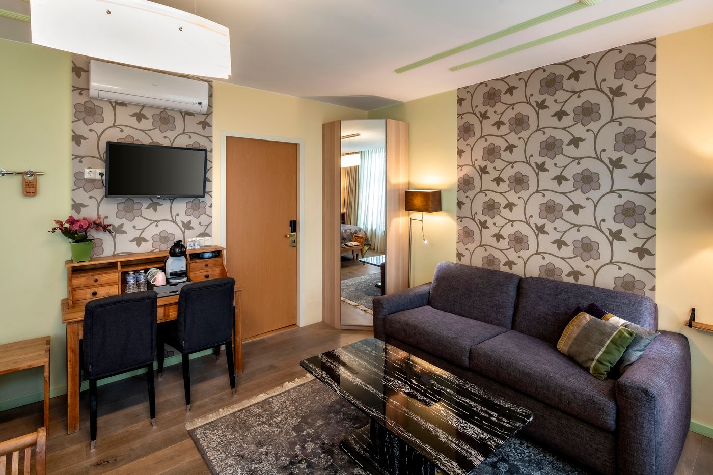 Hotel-Jupiter-Room-26