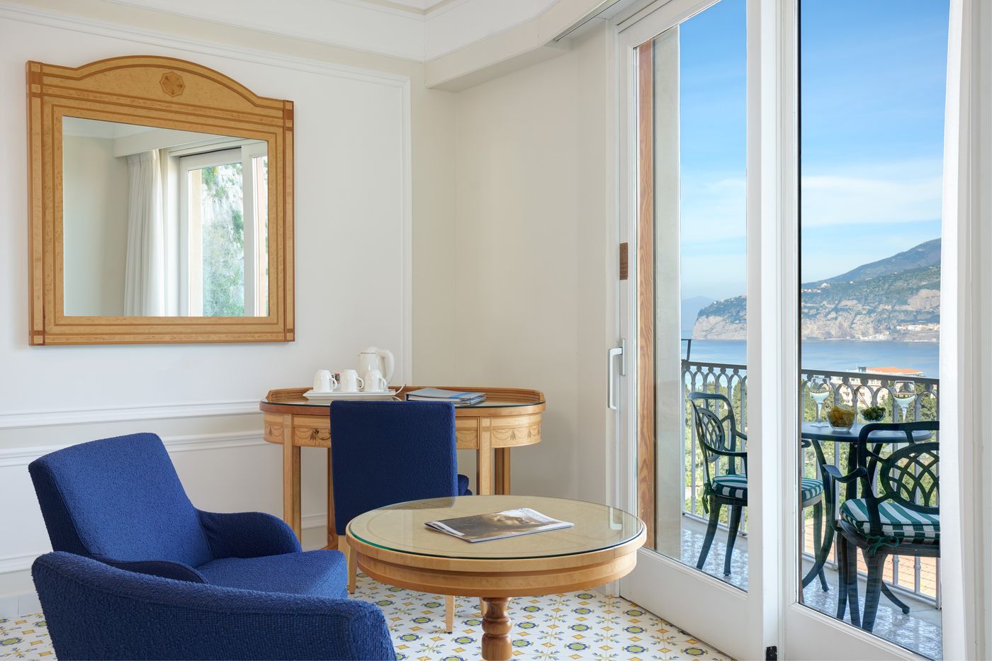 Grand-Hotel-Capodimonte-Room-37