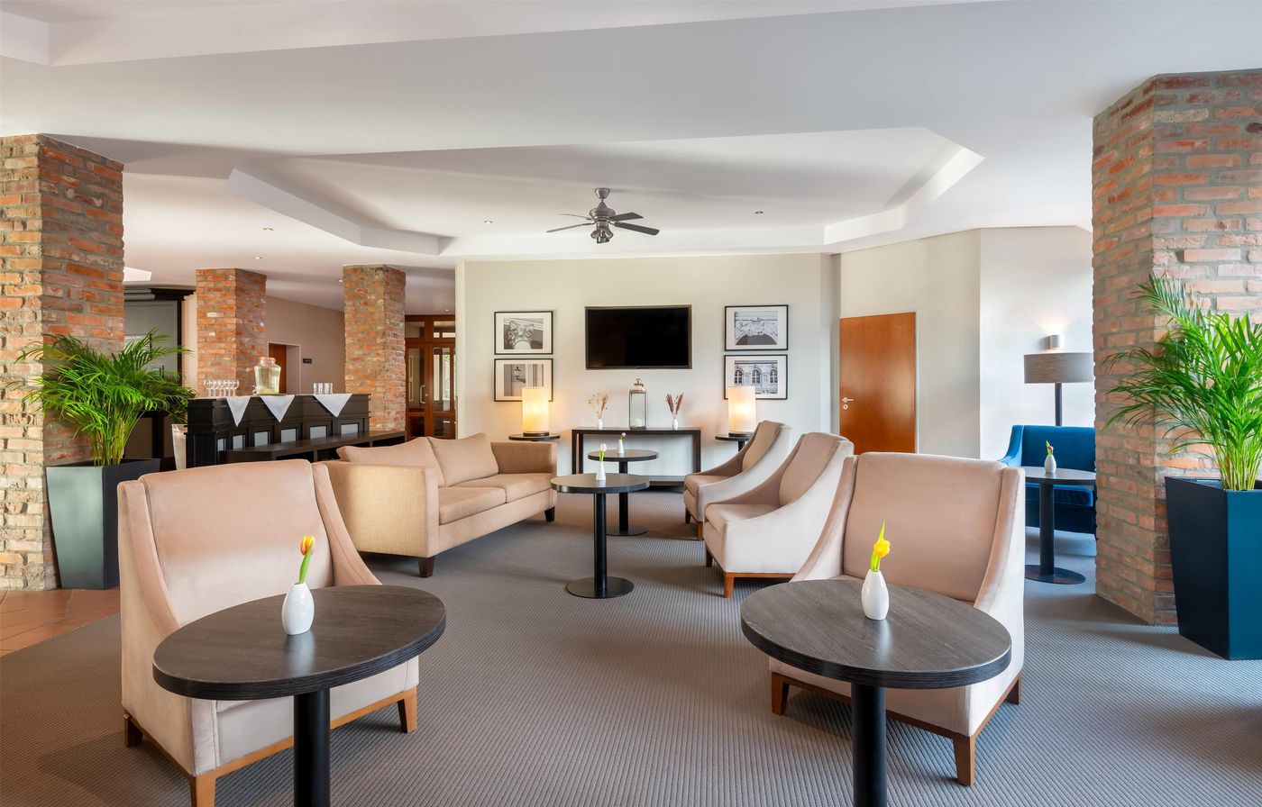 Wyndham-Garden-Potsdam-Lobby-12