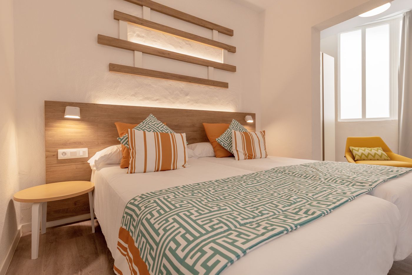 R2 Maryvent Apartments