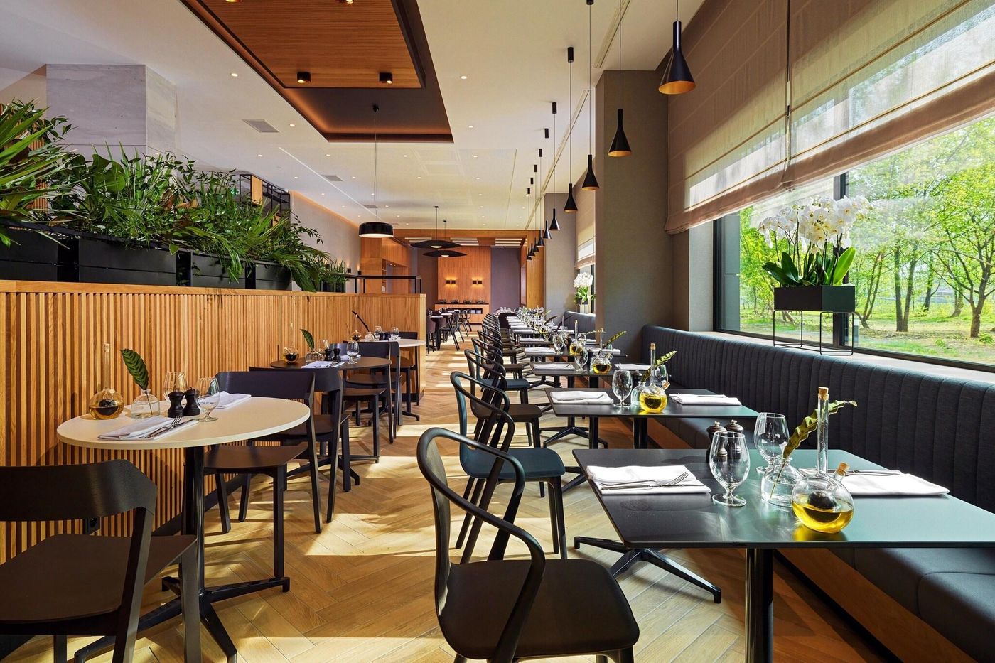 Four-Points-By-Sheraton-Warsaw-Mokotow-Restaurant-21