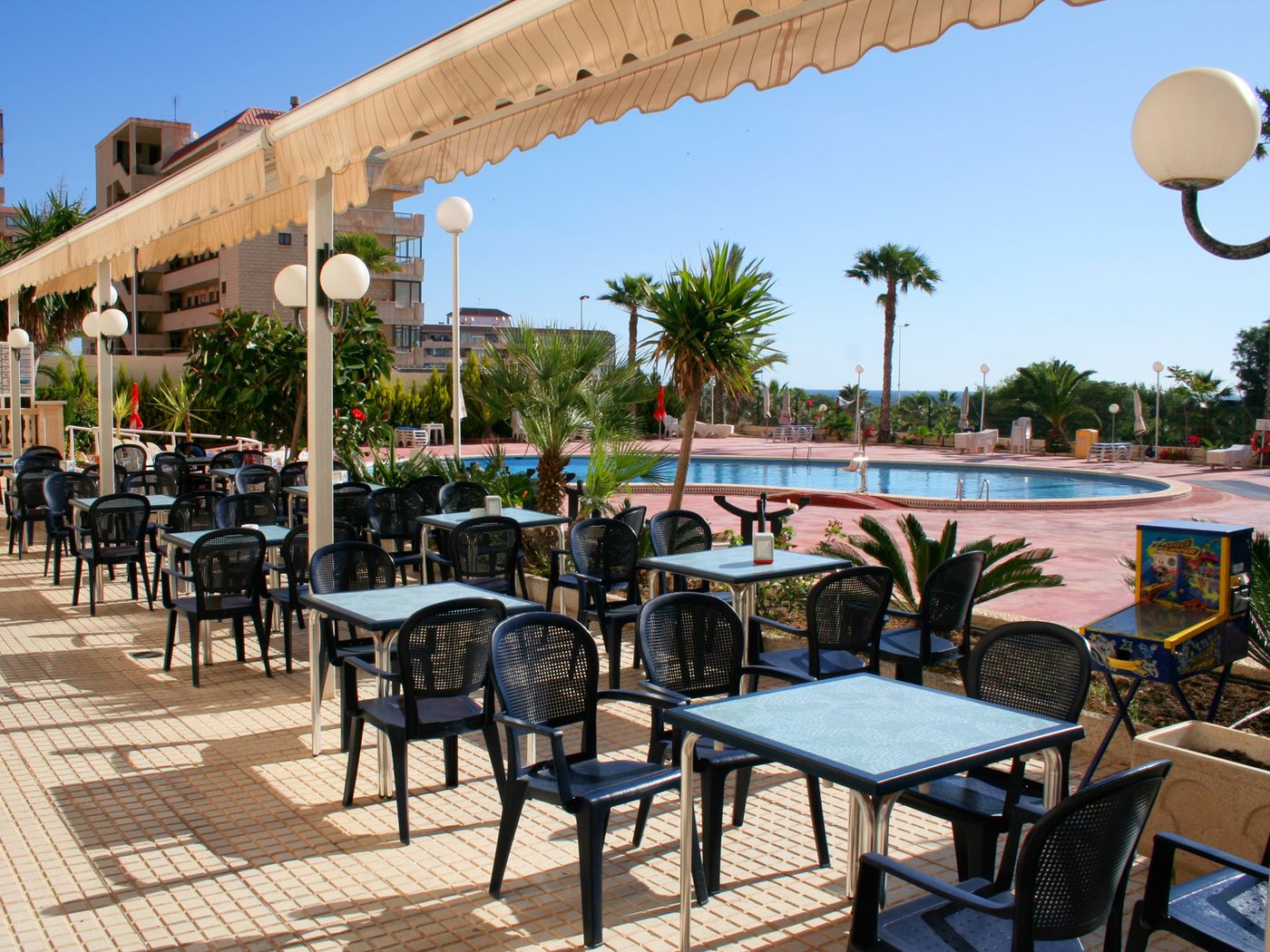 Hotel-Playas-De-Torrevieja-Terrace-14