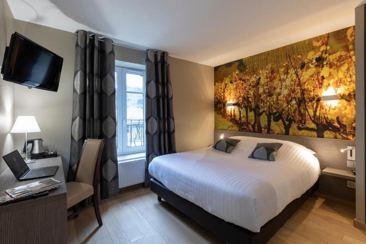 Auberge de Clochemerle - France - VAUX-EN-BEAUJOLAIS - Room - 10