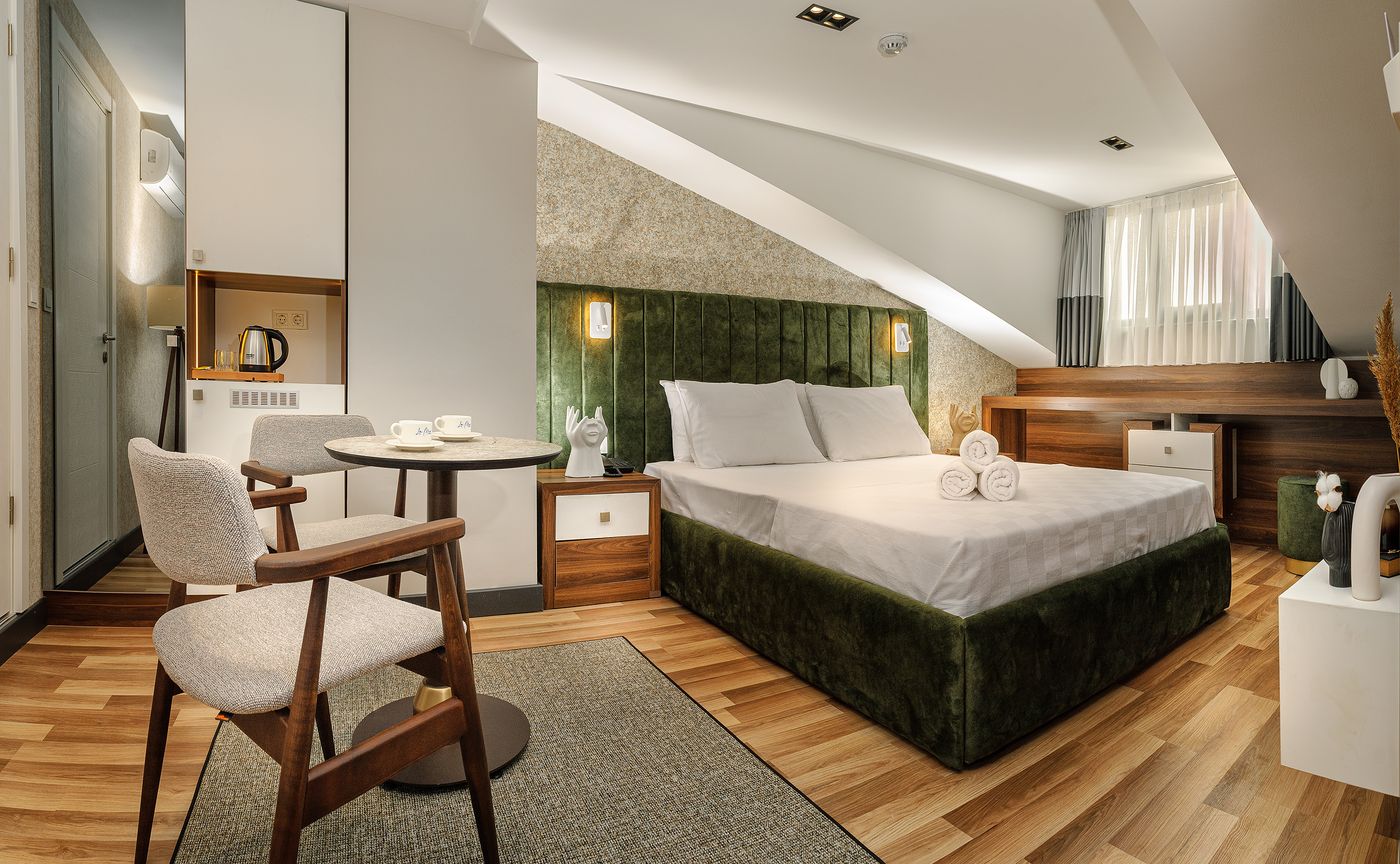 La-Mia-Suites-Room-4