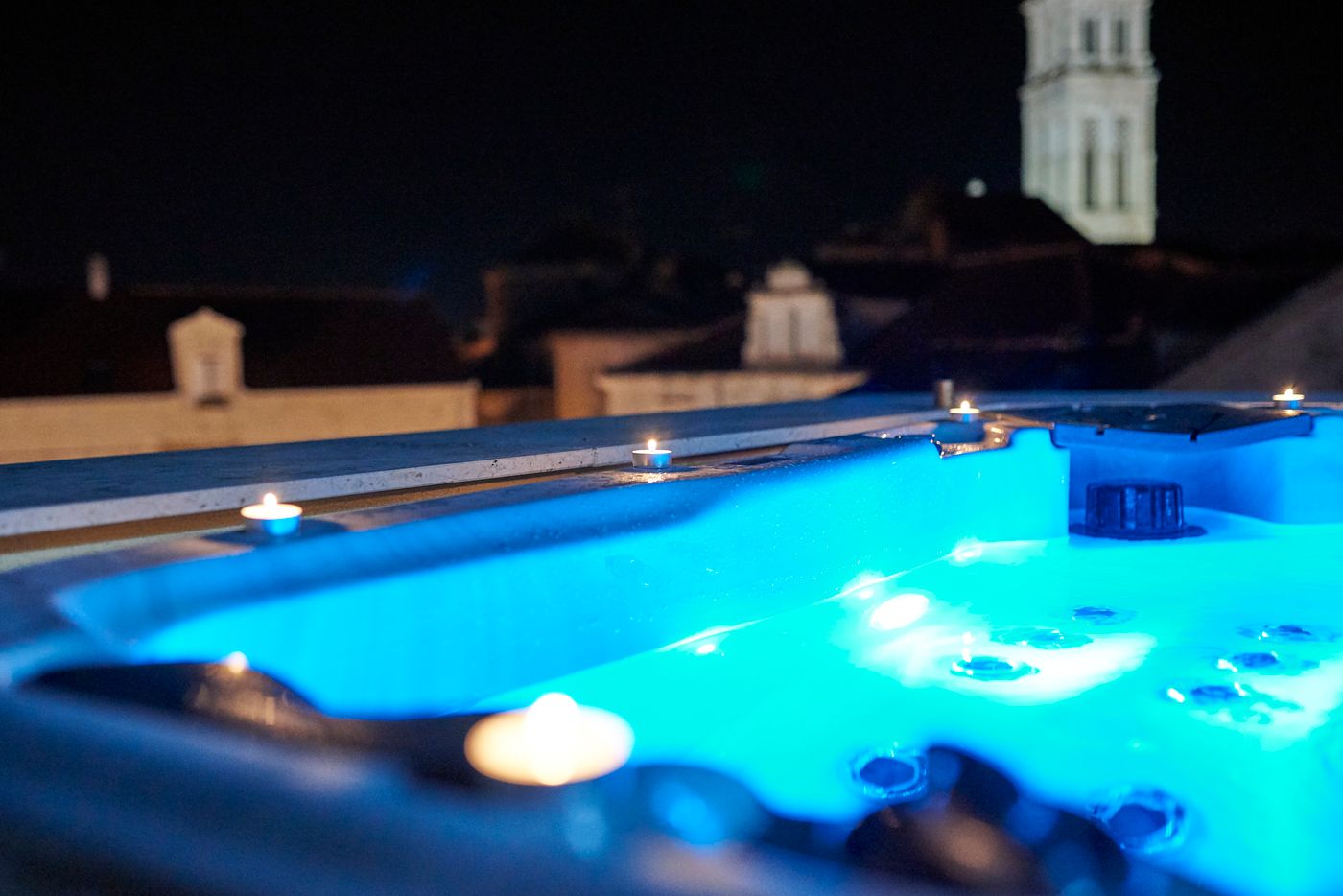 Palace-Derossi-Pool-61