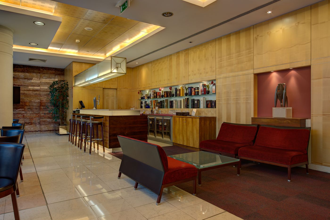 VIP-Executive-Entrecampos---Hotel---Conference-Bar-12