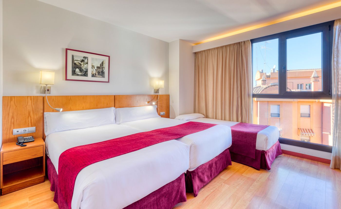 Senator Granada-Spain-GRANADA-Room-10