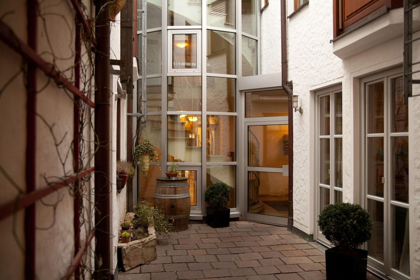 Altstadthotel Grauer Wolf-Germany-ERLANGEN-General view-2