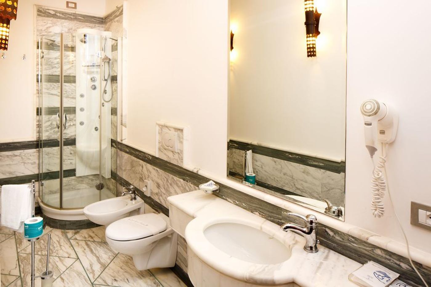 Casale-Russo-Room-17