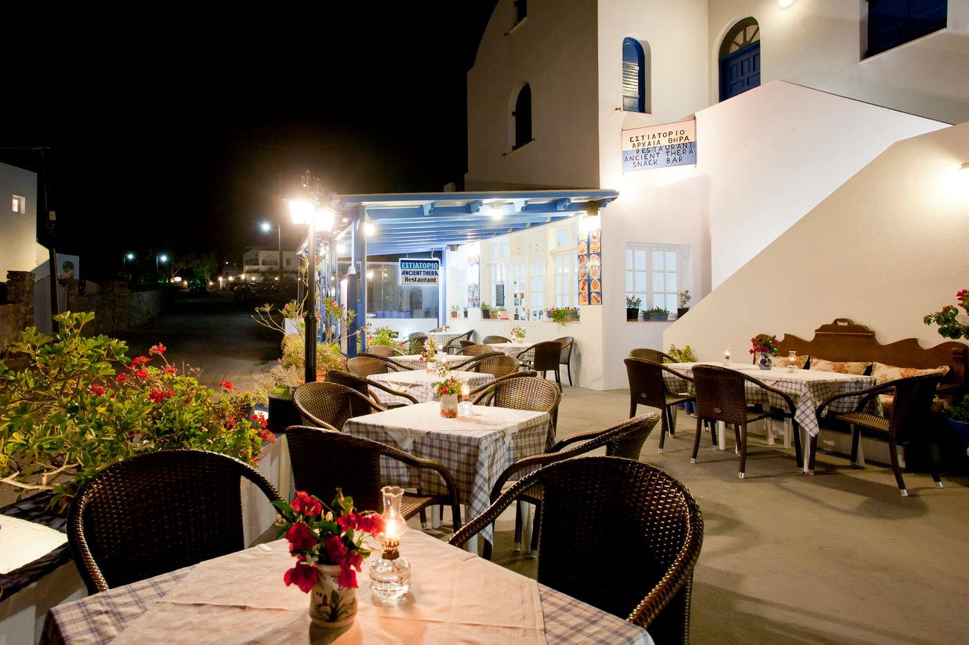 Ancient-Thira-Restaurant-2