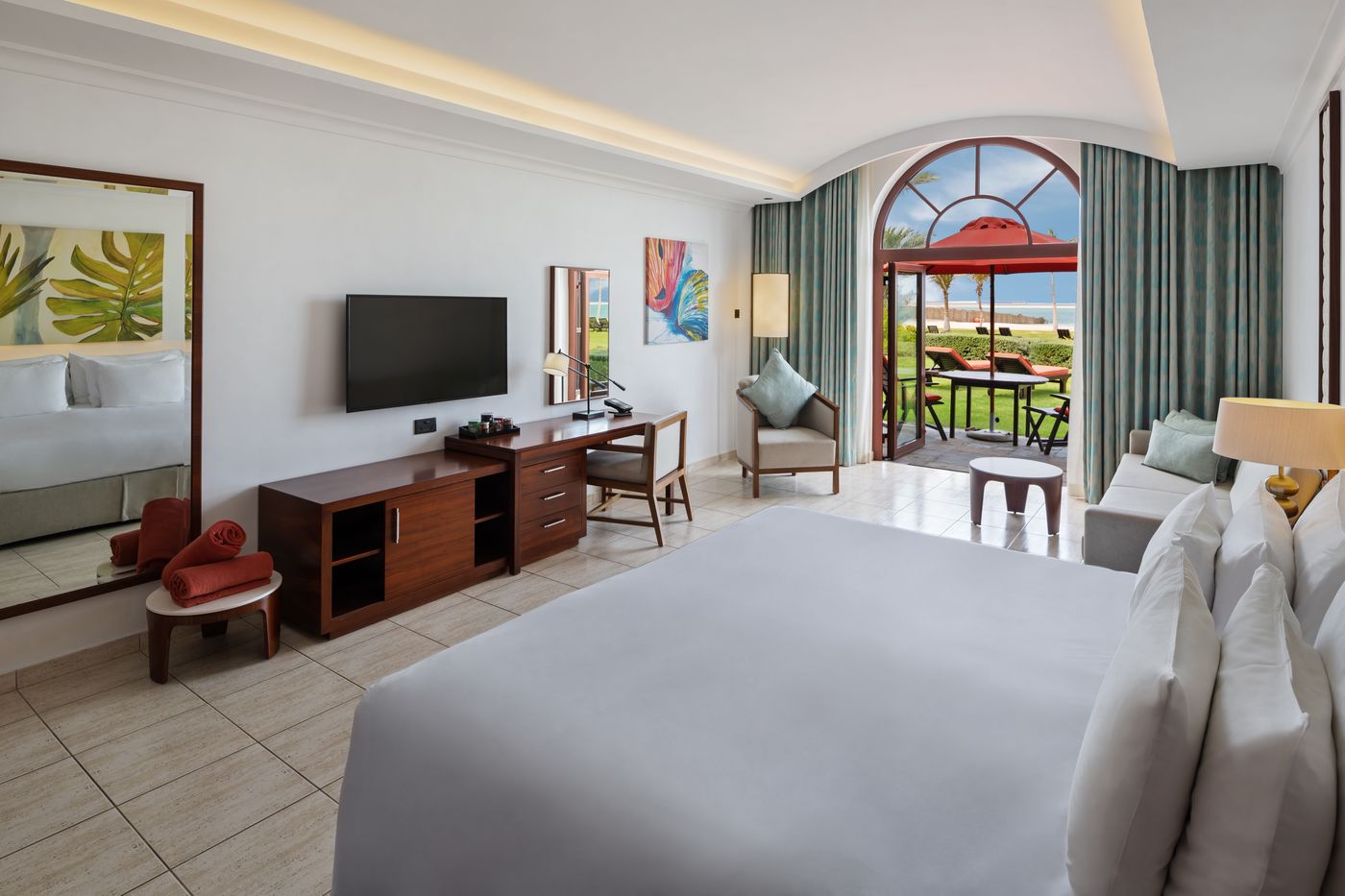 JA-Palm-Tree-Court-Room-20