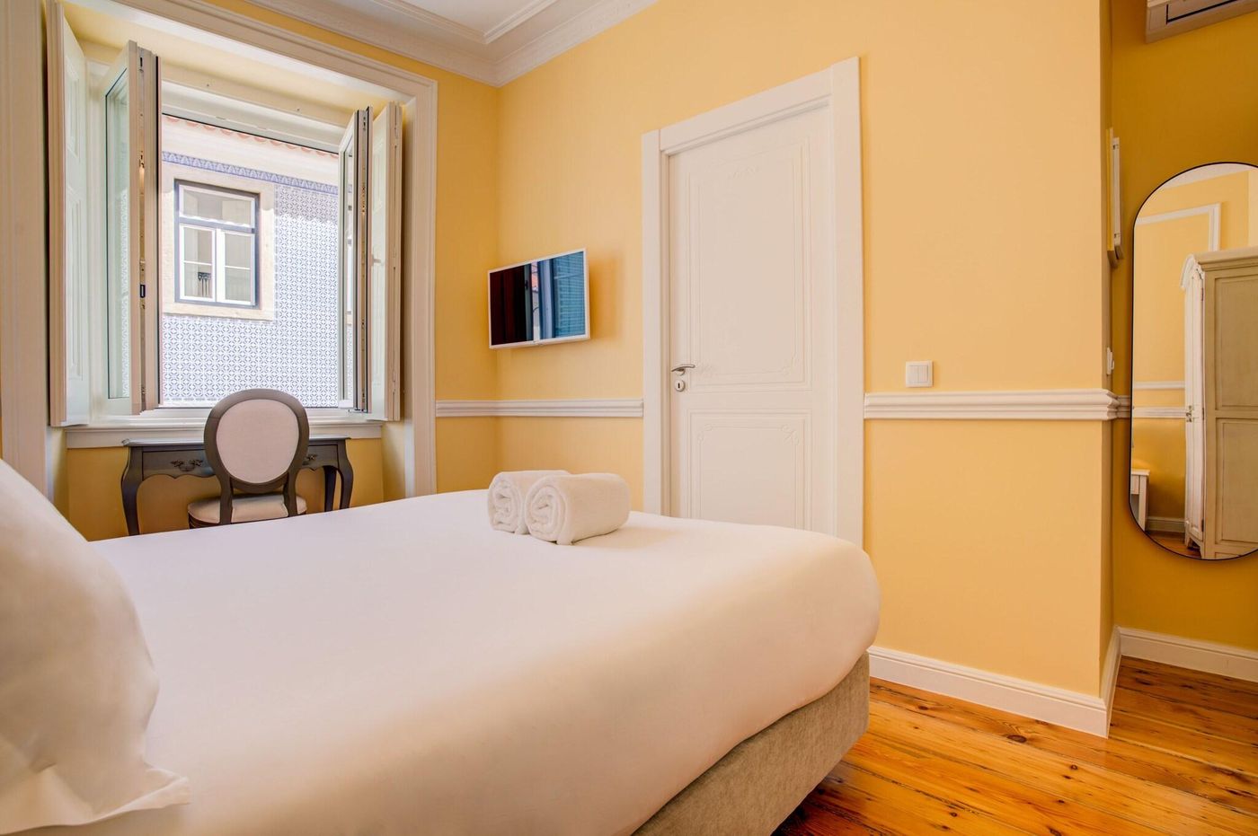 Solar-Dos-Poetas-Room-23