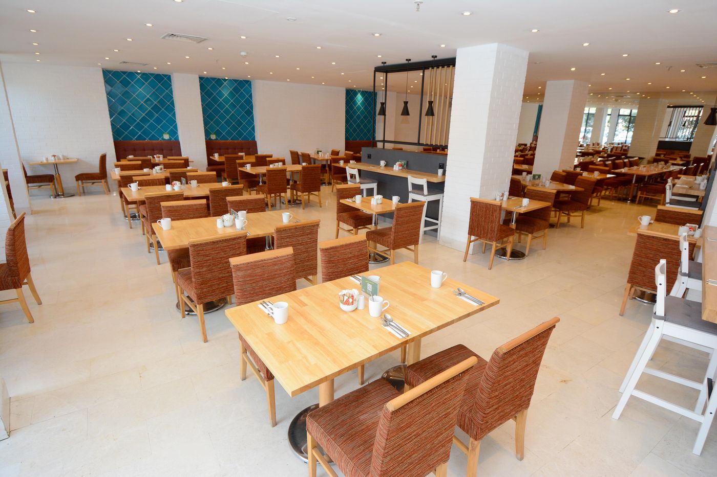 Holiday-Inn--Istanbul-City-Restaurant-33